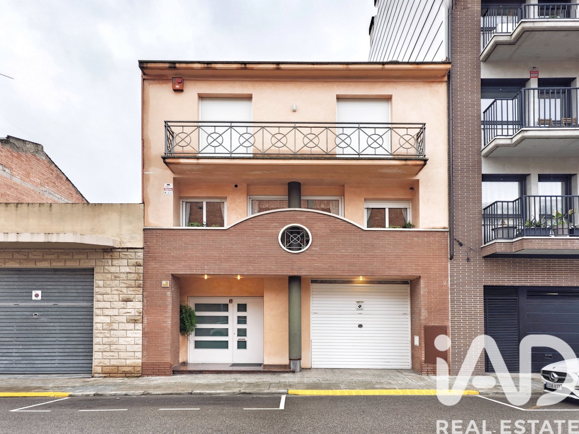 Apartment in Igualada, Barcelona, Spain 5 bedrooms, 544 sq.m. No. 172709