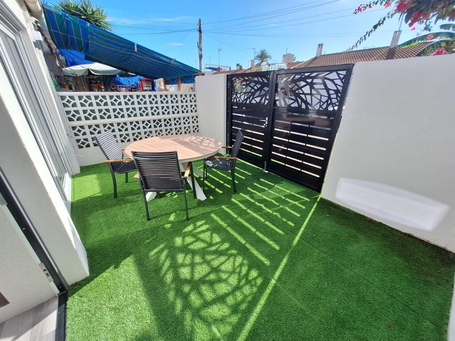 Apartment in Torrevieja, Alicante, Spain 33 sq.m. No. 182901