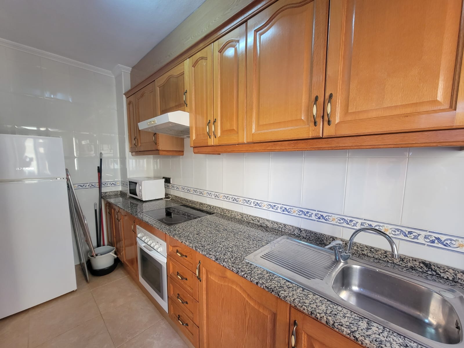 Apartment in Torrevieja, Alicante, Spain 1 bedroom, 70 sq.m. No. 182899