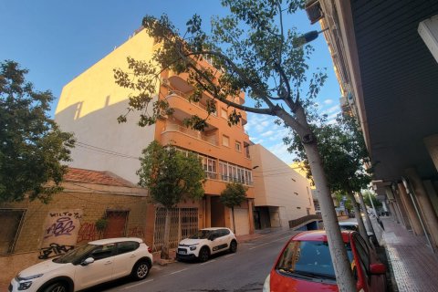 Apartamento en Torrevieja, Alicante, España 1 dormitorio, 70 m2 No. 182899