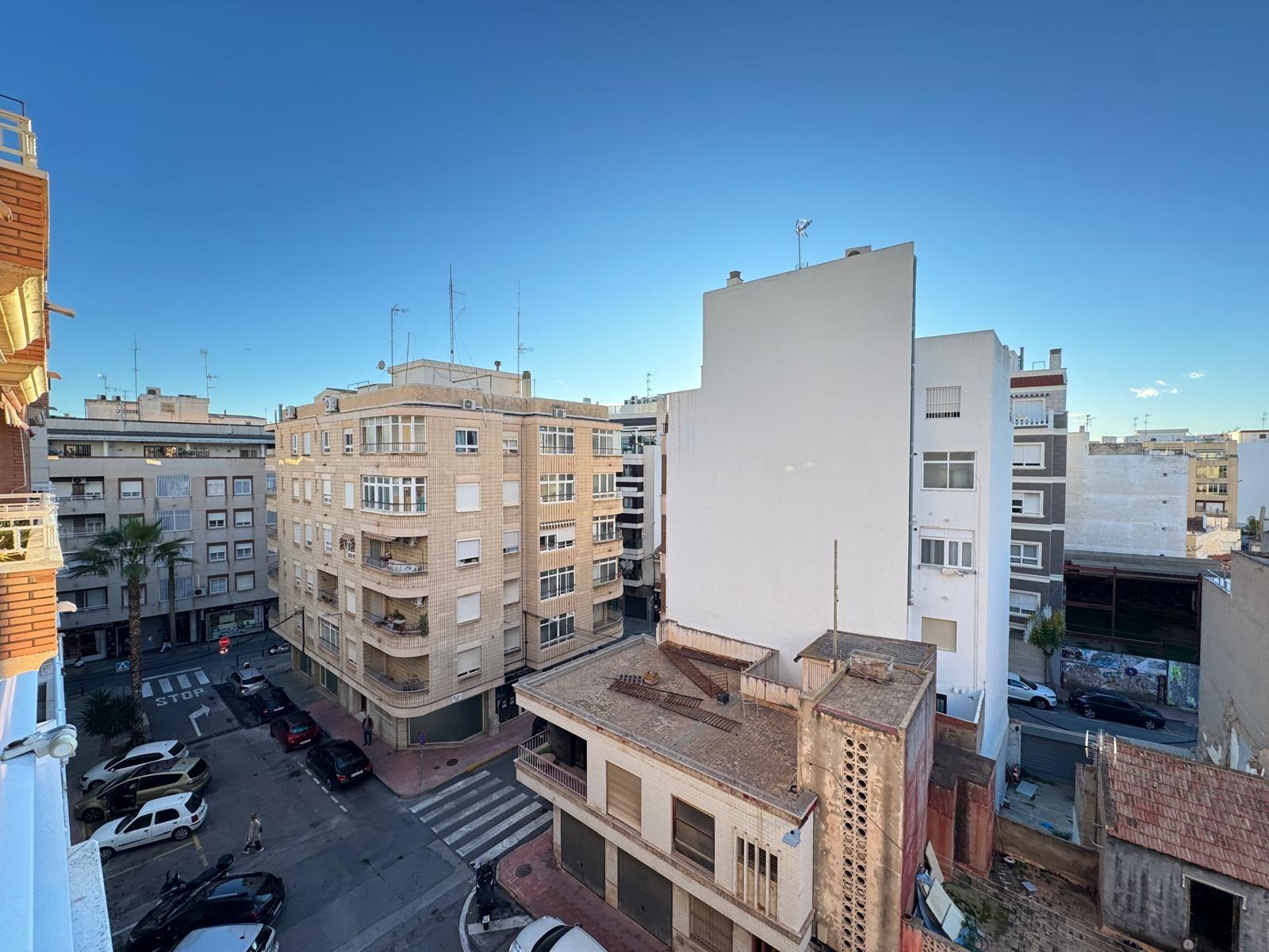 Lägenhet i Torrevieja, Alicante, Spanien 4 sovrum, 256 kvm. Nr. 189847