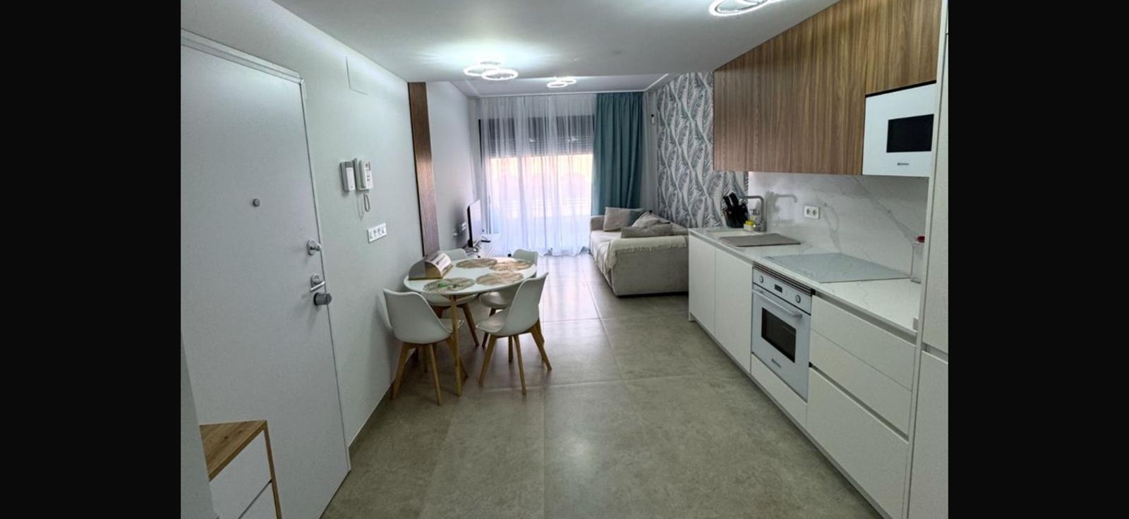 Appartamento a Torrevieja, Alicante, Spagna 2 camere da letto, 75 mq. N° 189850
