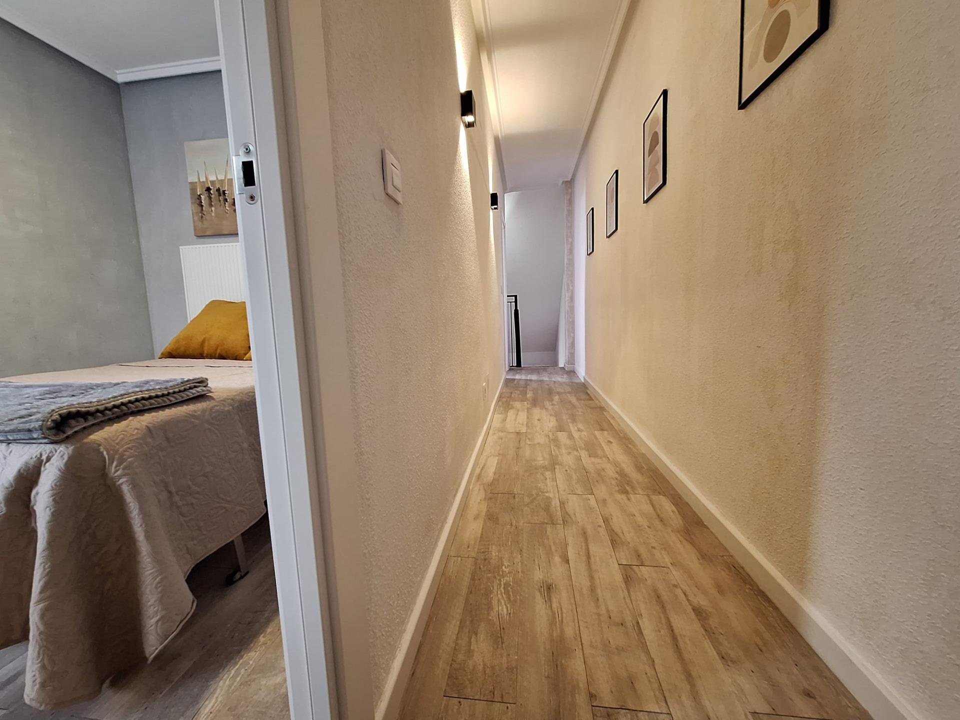 Apartamento en Torrevieja, Alicante, España 3 dormitorios, 100 m2 No. 189848