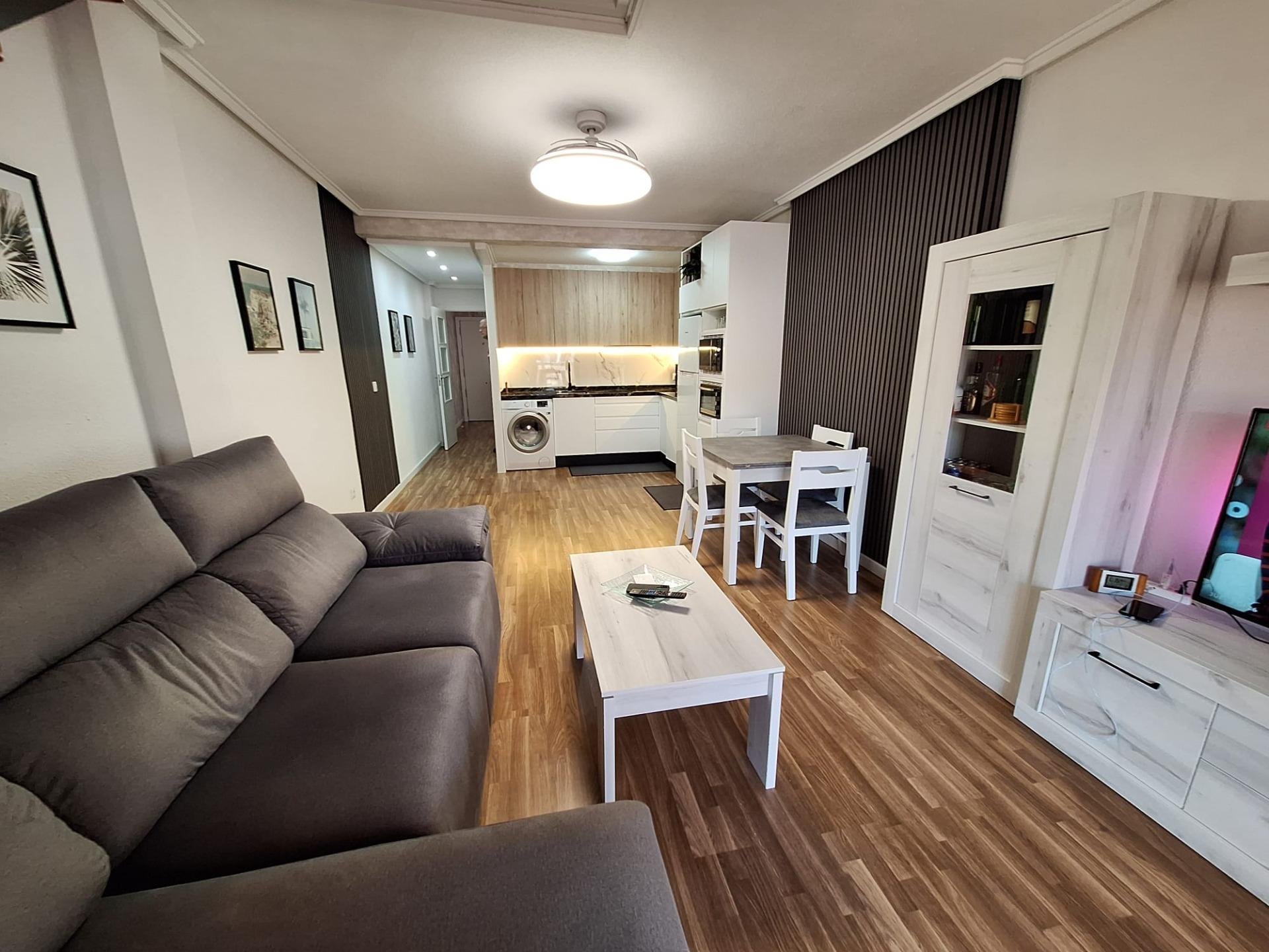 Apartamento en Torrevieja, Alicante, España 3 dormitorios, 100 m2 No. 189848