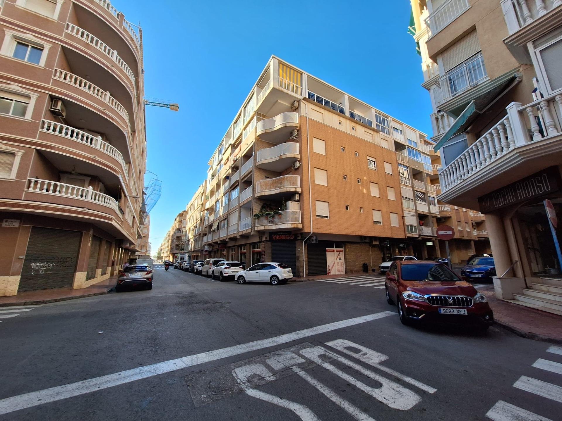Apartamento en Torrevieja, Alicante, España 3 dormitorios, 100 m2 No. 189848