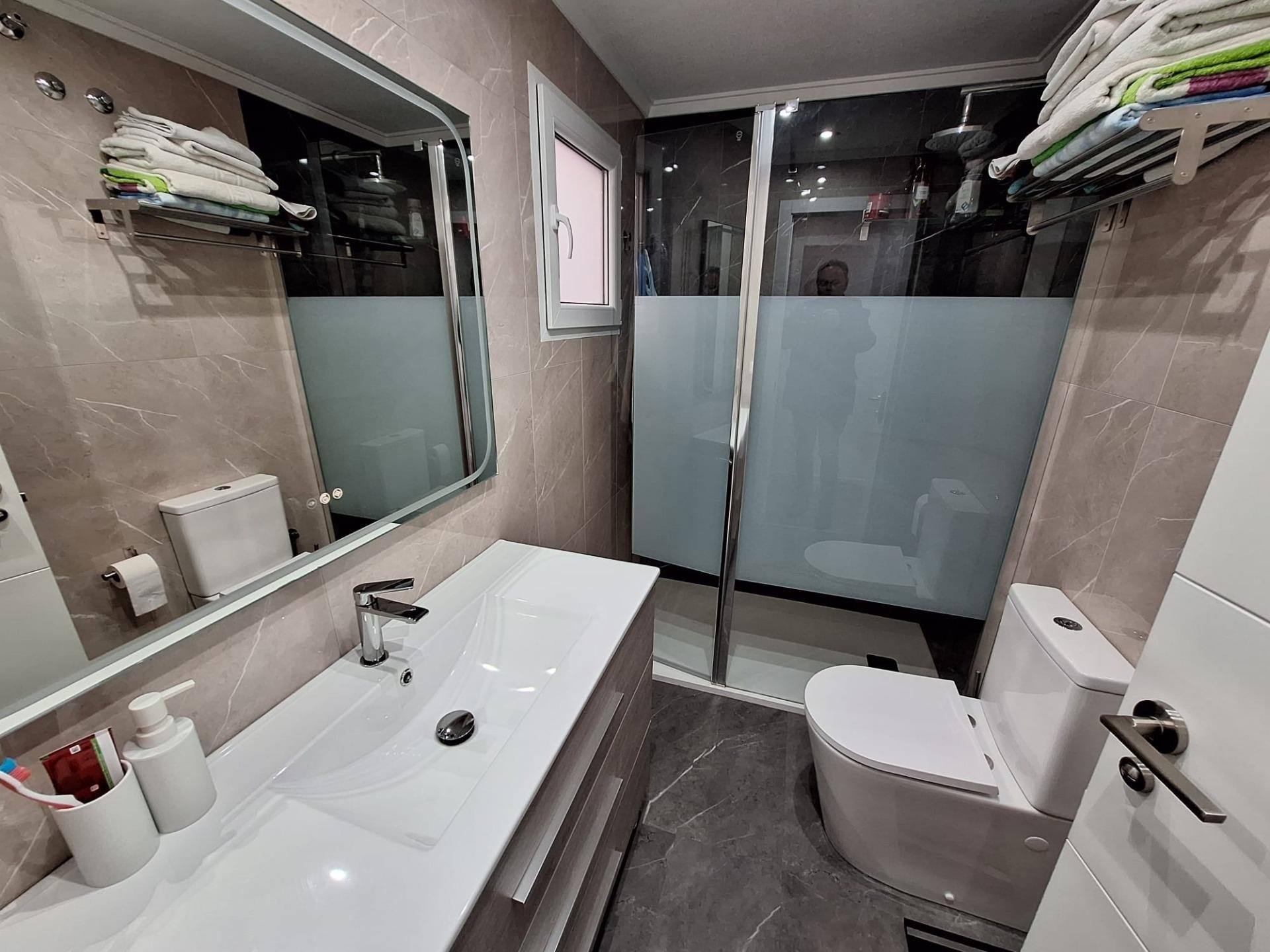 Apartamento en Torrevieja, Alicante, España 3 dormitorios, 100 m2 No. 189848