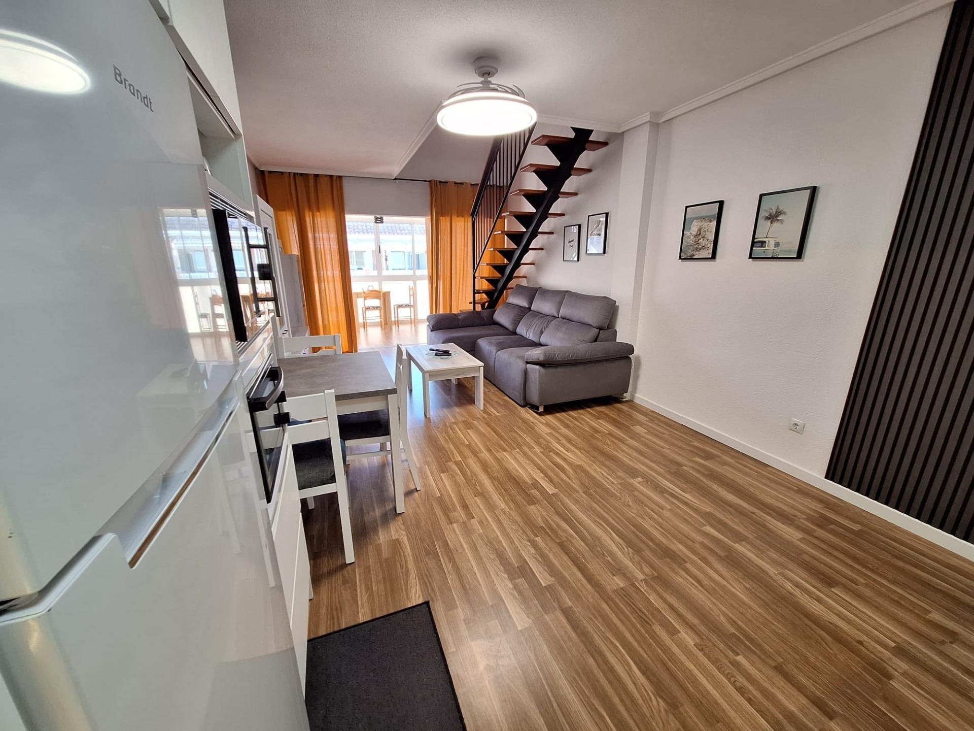 Apartamento en Torrevieja, Alicante, España 3 dormitorios, 100 m2 No. 189848