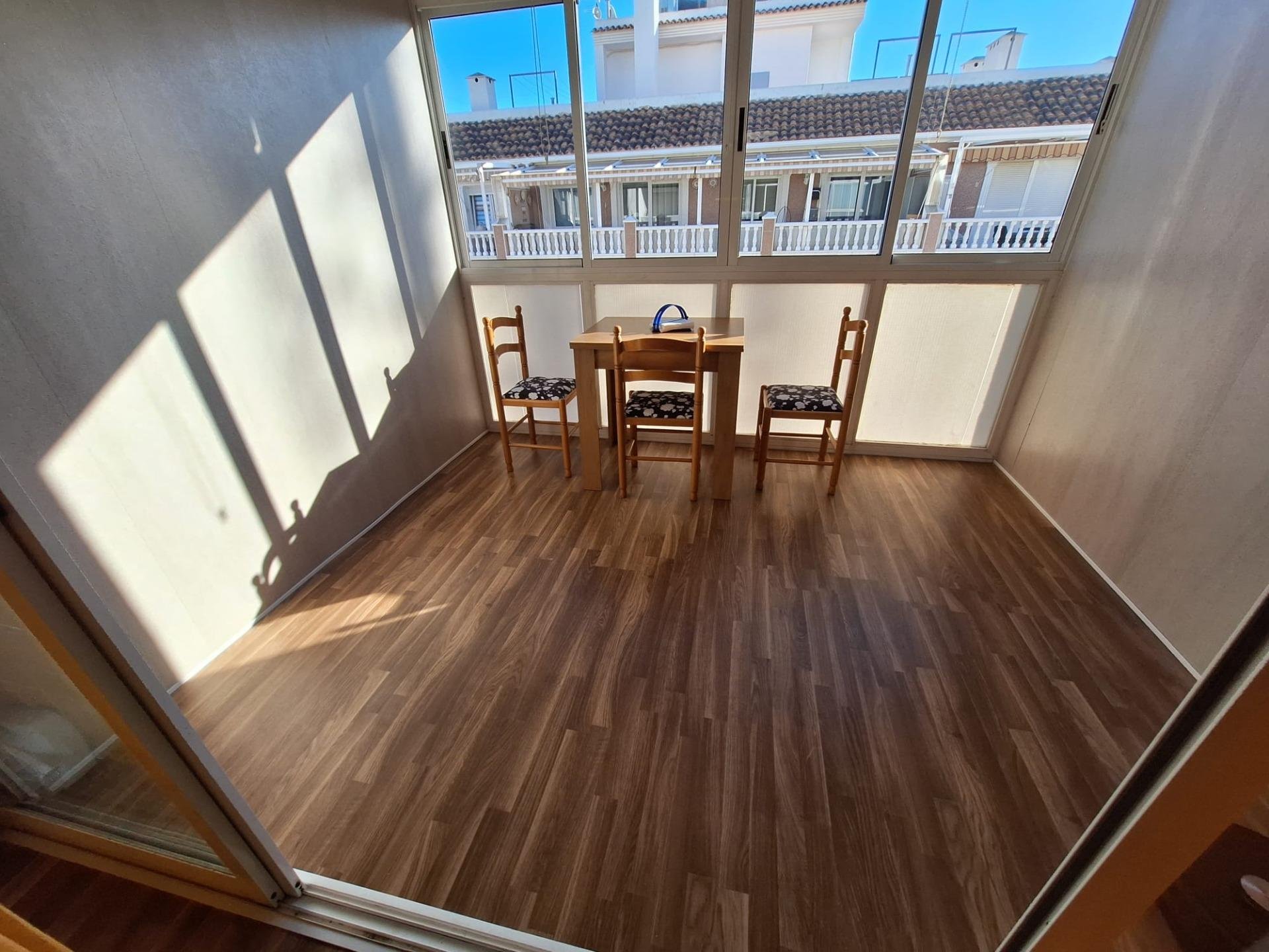 Apartamento en Torrevieja, Alicante, España 3 dormitorios, 100 m2 No. 189848