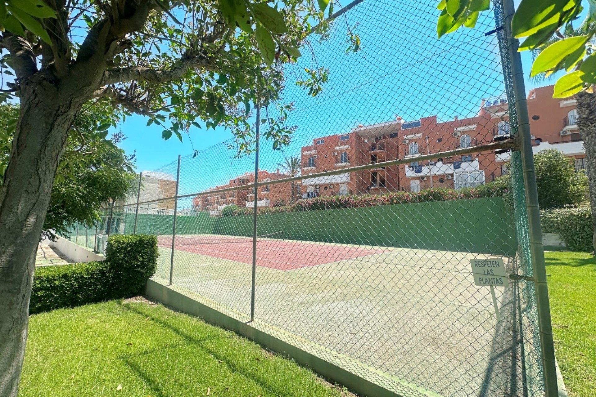 Bungalow in Torrevieja, Alicante, Spain 1 bedroom, 45 sq.m. No. 190578