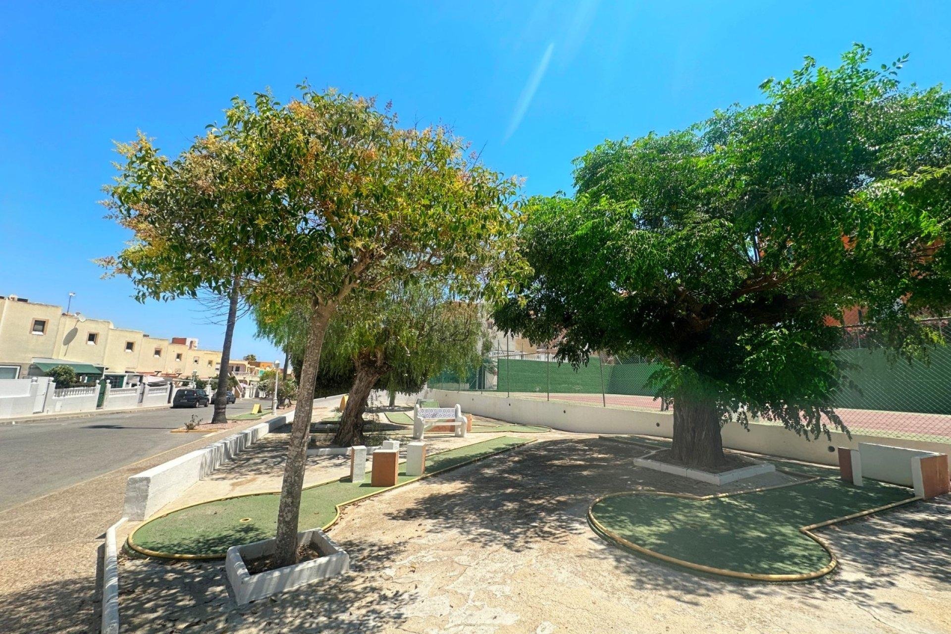 Bungalow in Torrevieja, Alicante, Spain 1 bedroom, 45 sq.m. No. 190578