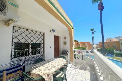 Bungalow in Torrevieja, Alicante, Spain 1 bedroom, 45 sq.m. No. 190578
