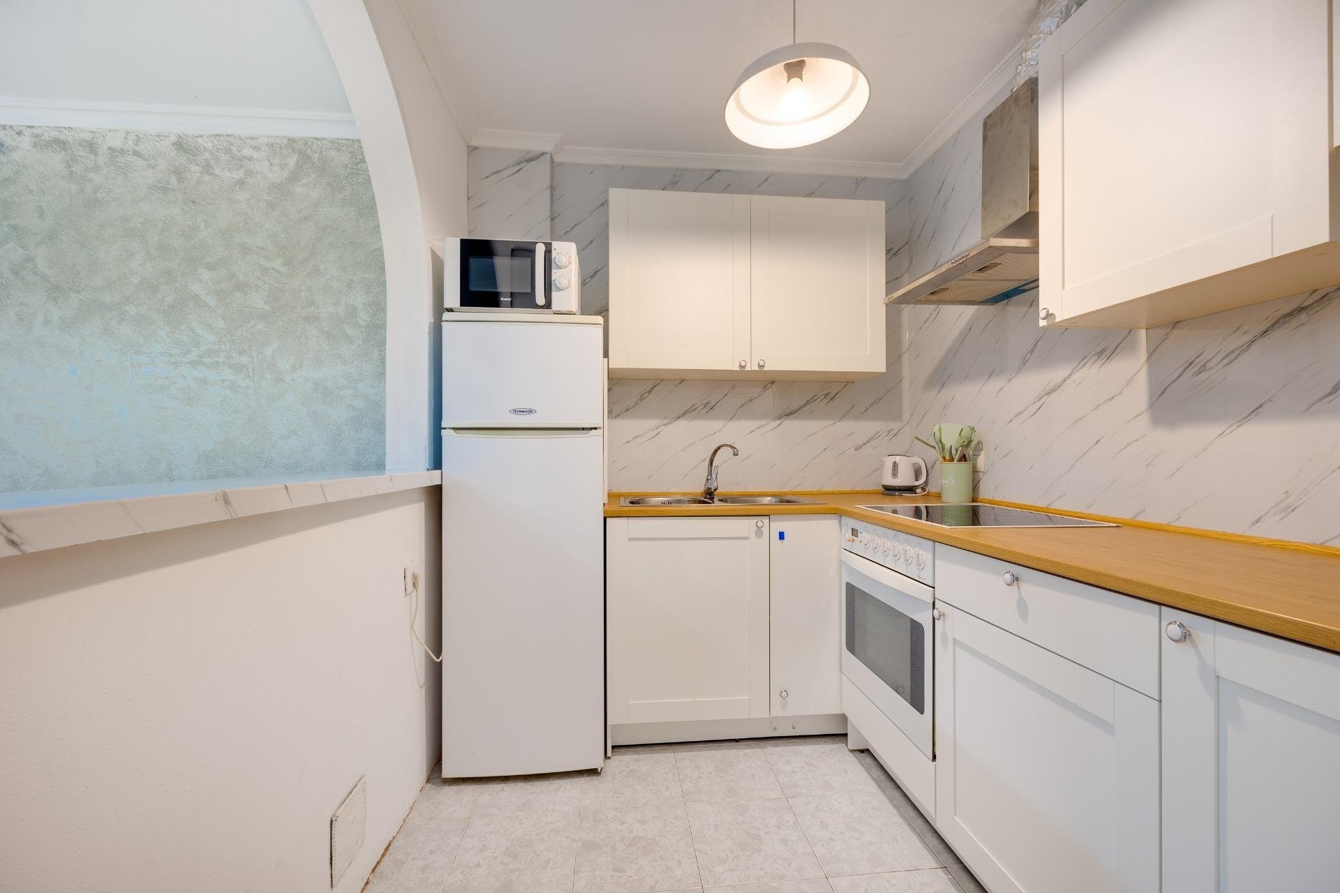Apartment in Torrevieja, Alicante, Spain 2 bedrooms, 67 sq.m. No. 190579