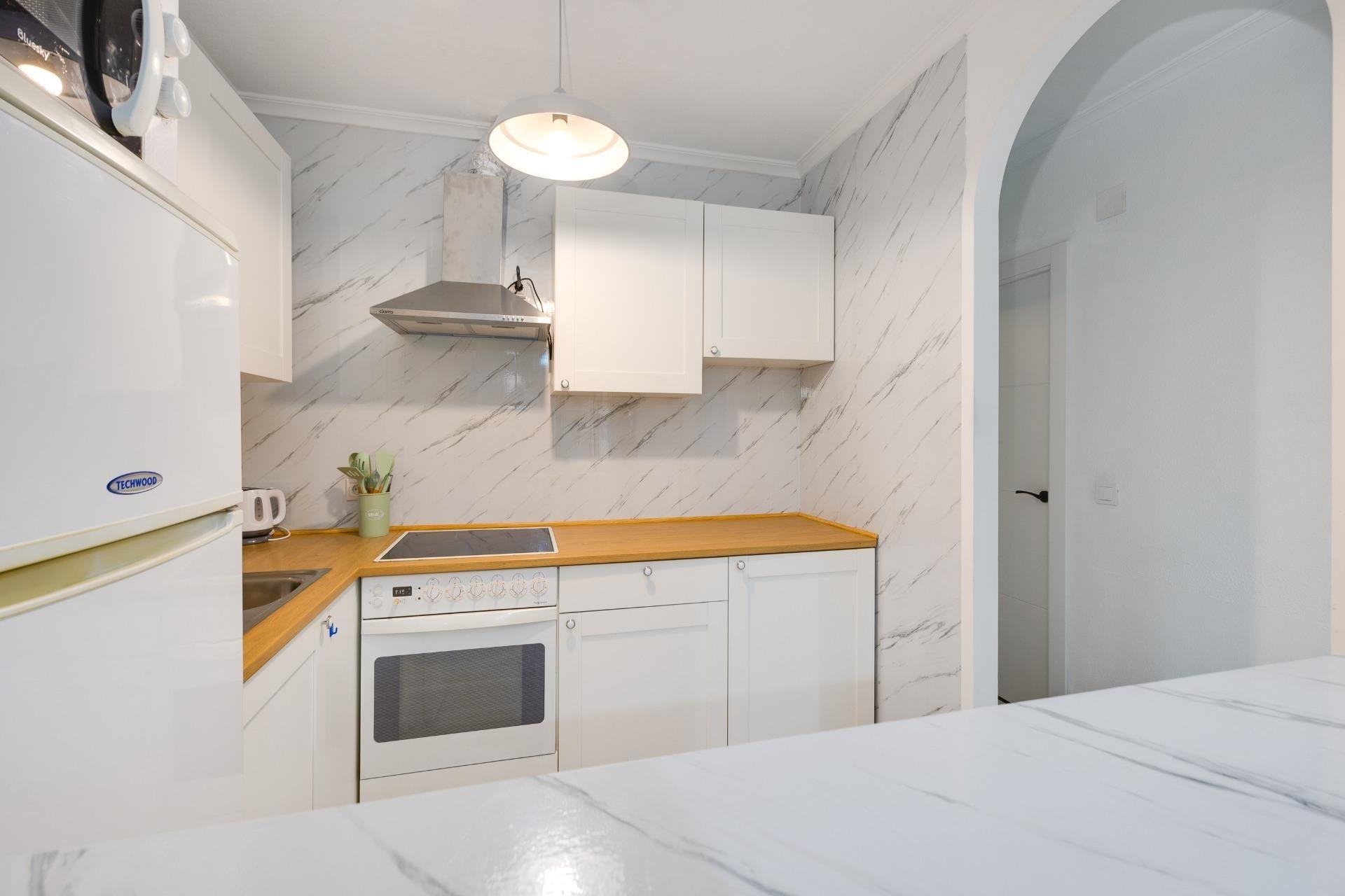 Apartment in Torrevieja, Alicante, Spain 2 bedrooms, 67 sq.m. No. 190579