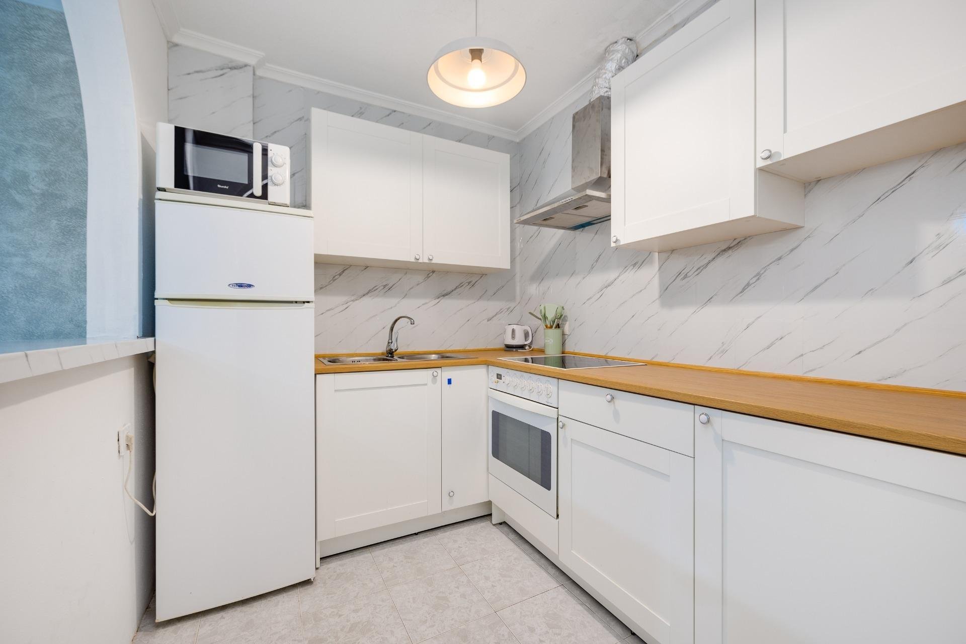 Apartment in Torrevieja, Alicante, Spain 2 bedrooms, 67 sq.m. No. 190579
