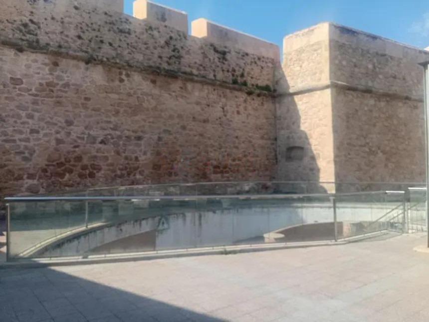 Villa in Santa Pola, Alicante, Spanien 3 Schlafzimmer, 512 m2 Nr. 163014