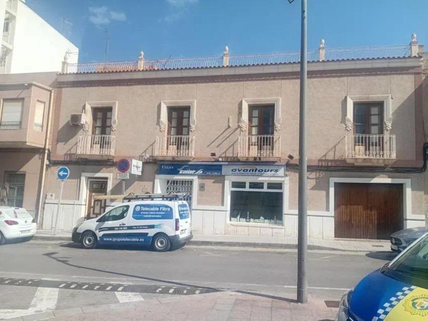 Villa in Santa Pola, Alicante, Spanien 3 Schlafzimmer, 512 m2 Nr. 163014