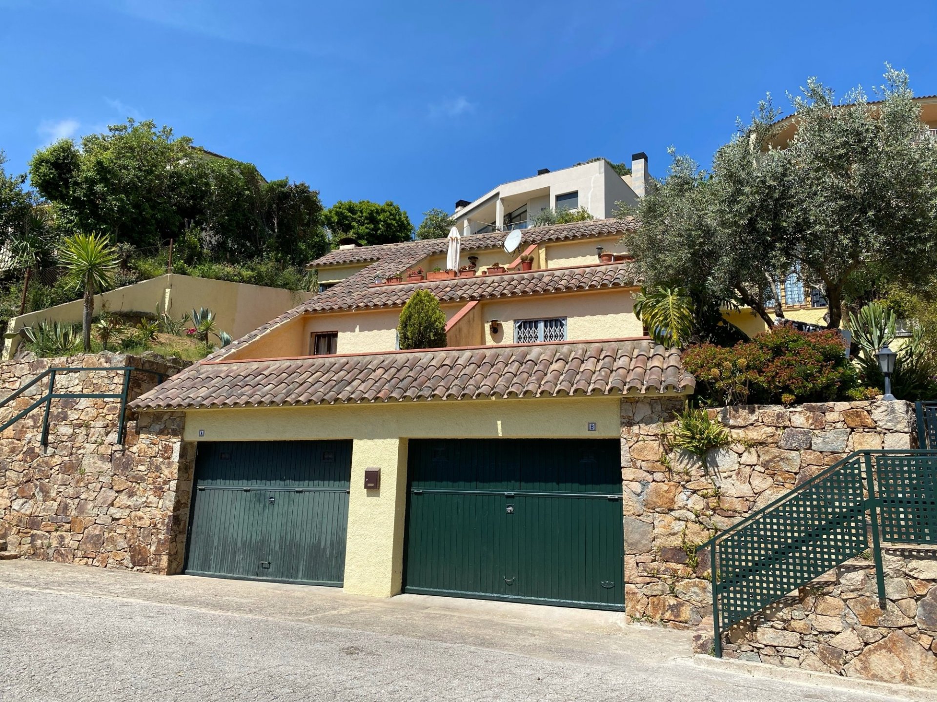 Hus i Tossa de Mar, Girona, Spanien 6 sovrum, 213 kvm. Nr. 74973