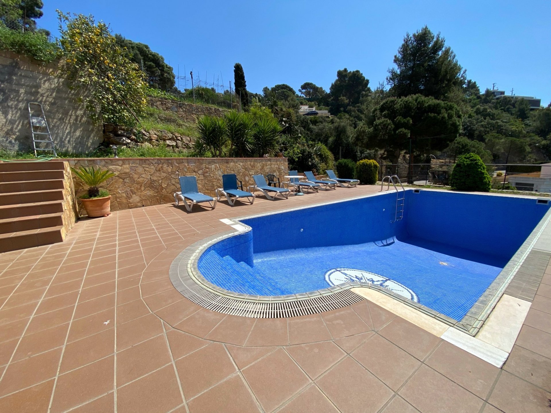Hus i Tossa de Mar, Girona, Spanien 6 sovrum, 213 kvm. Nr. 74973