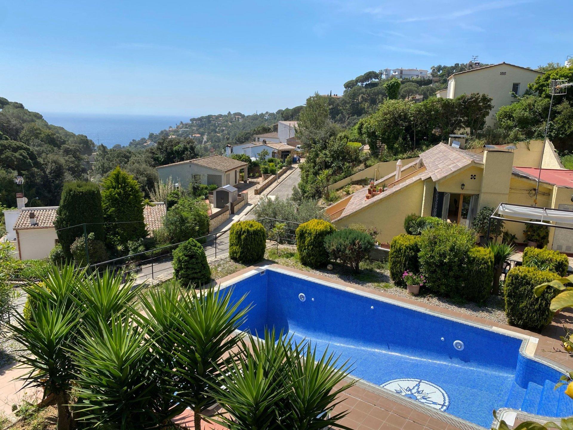 Hus i Tossa de Mar, Girona, Spanien 6 sovrum, 213 kvm. Nr. 74973