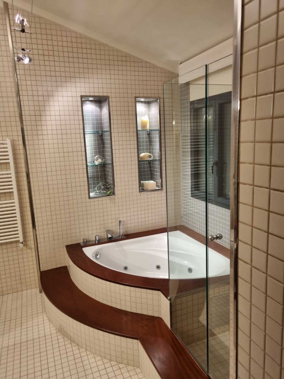 Talo Girona, Espanja 4 makuuhuonetta, 267 m2 No. 74974