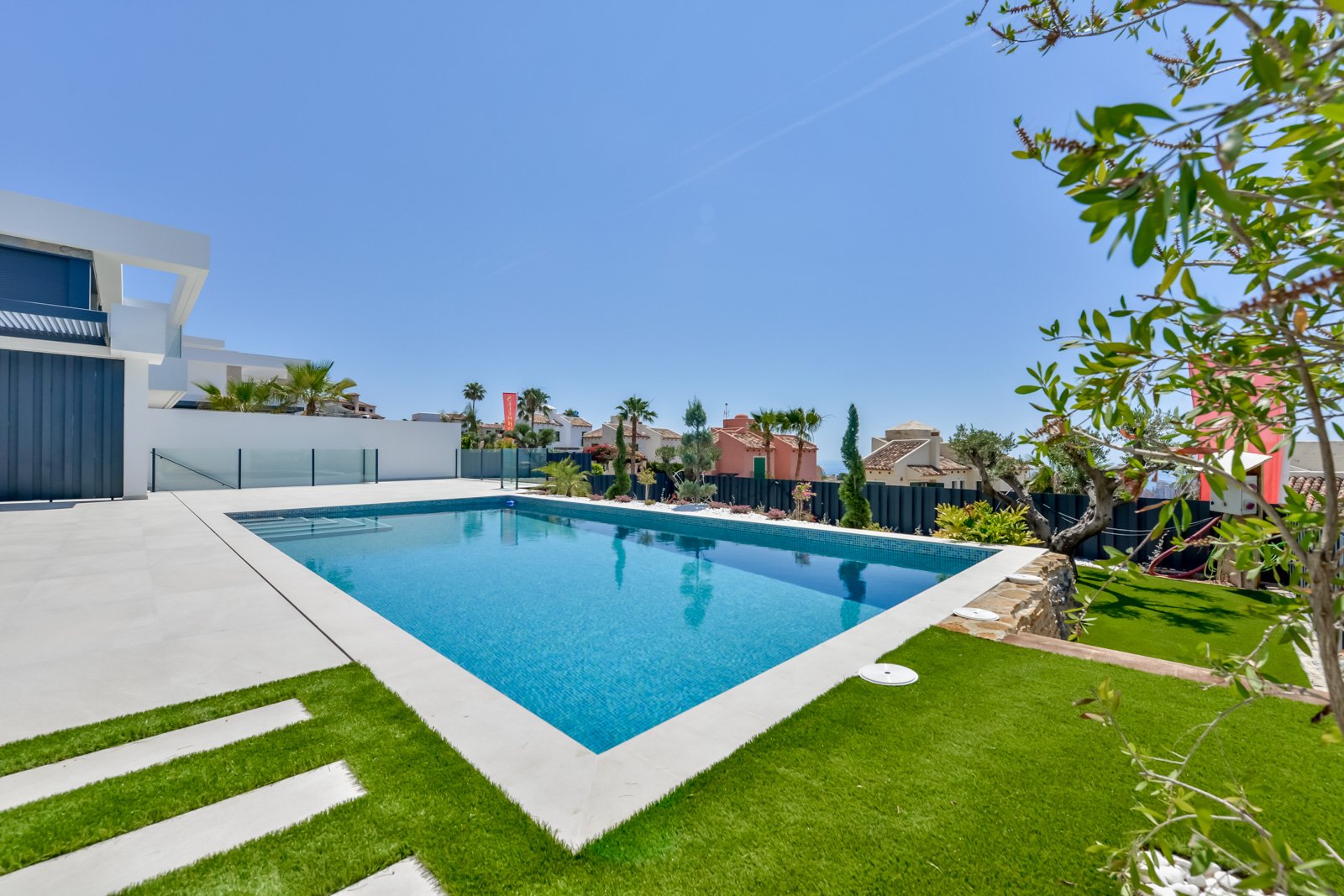 Villa a Finestrat, Alicante, Spagna 8 camere da letto, 998 mq. N° 154435