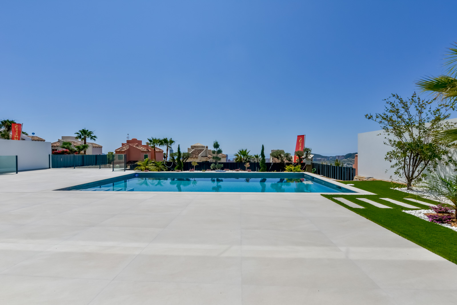 Villa a Finestrat, Alicante, Spagna 8 camere da letto, 998 mq. N° 154435