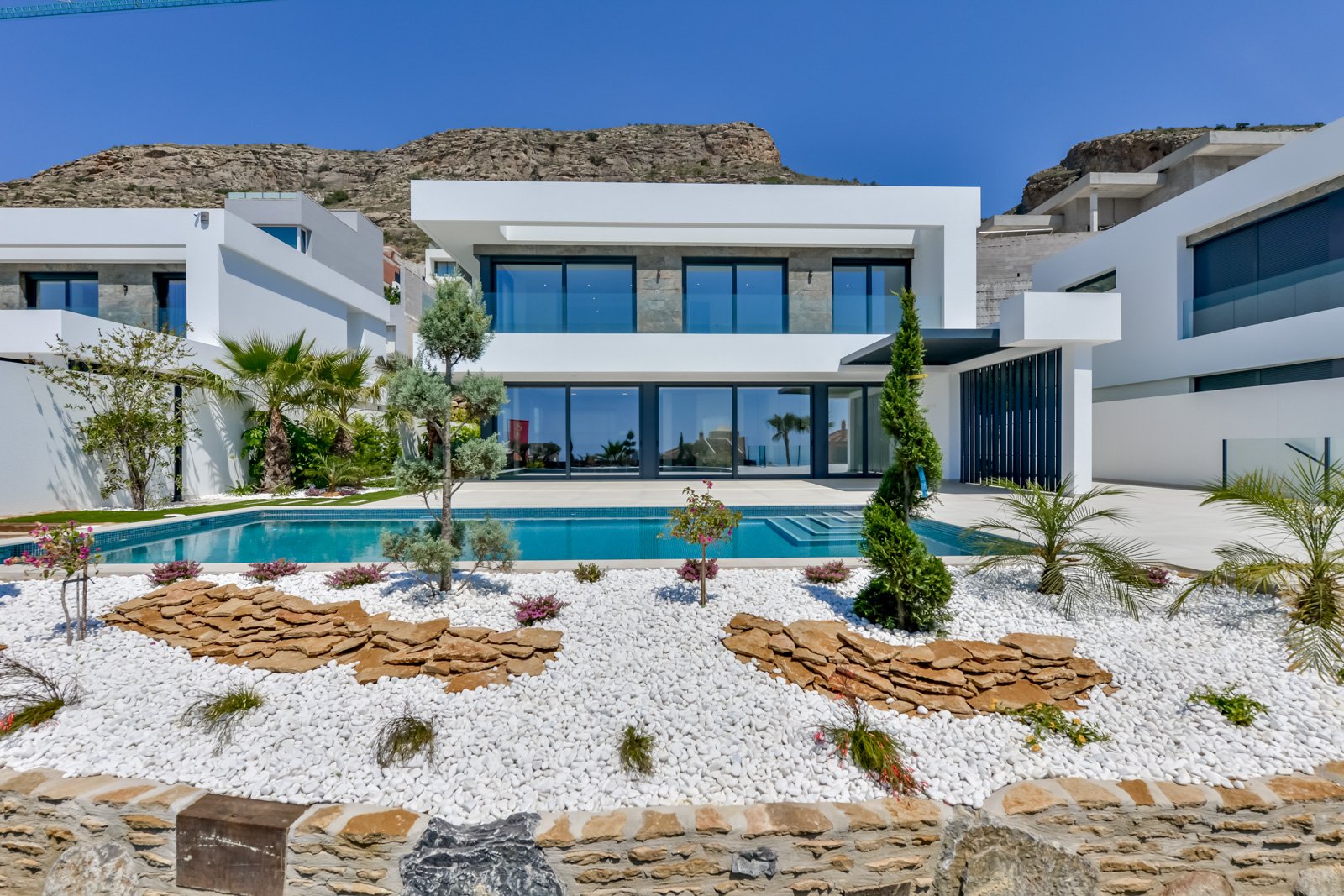 Villa a Finestrat, Alicante, Spagna 8 camere da letto, 998 mq. N° 154435