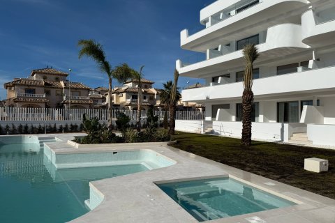 Bungalowi Cabo Roig, Alicante, Espanja 2 makuuhuonetta, 77 m2 No. 137242