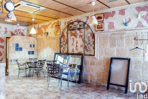 Bārs Dolores, Alicante, Spānijā 1 istaba, 147 m2 Nr. 186130
