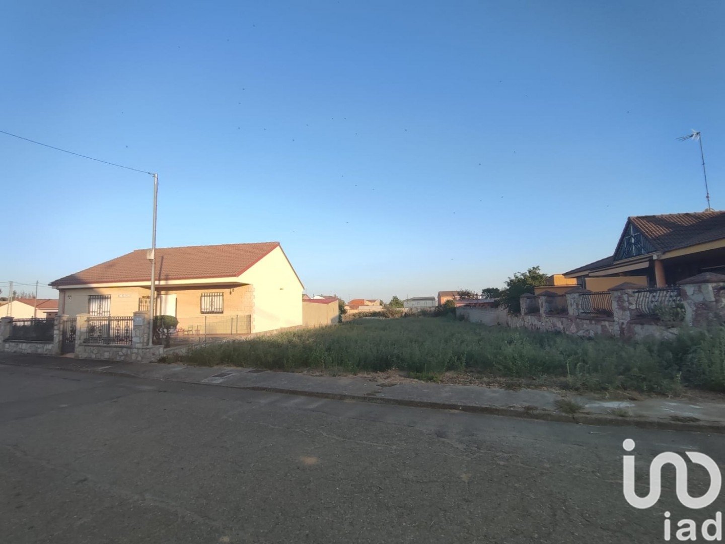 Tontti Villarejo de Orbigo, Leon, Espanja 1404 m2 No. 186125