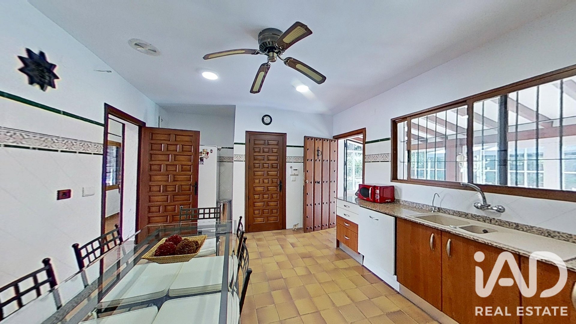 Talo Albacete, Espanja 4 makuuhuonetta, 600 m2 No. 187728