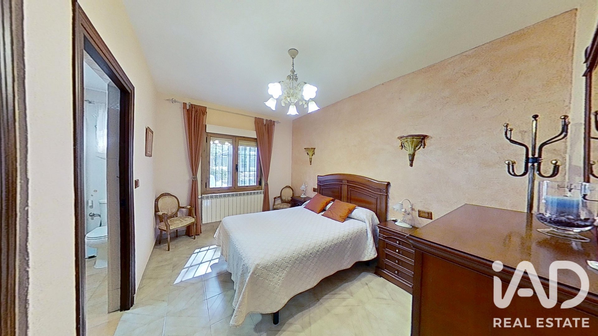 Talo Albacete, Espanja 4 makuuhuonetta, 600 m2 No. 187728