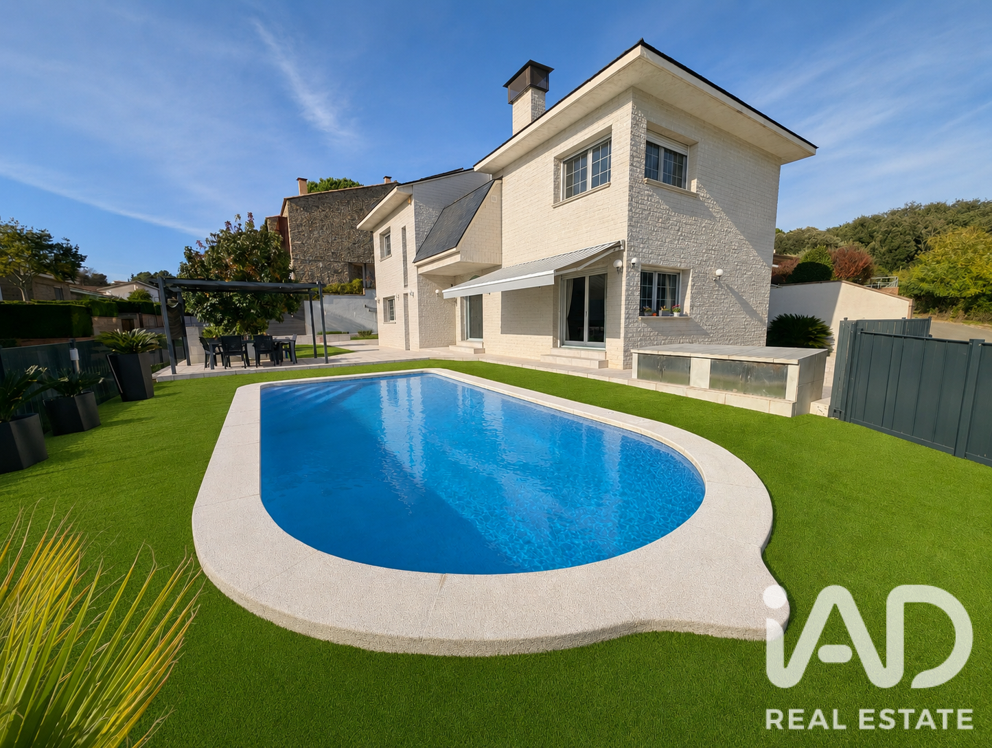 House in Girona, Spain 317 sq.m. No. 187730