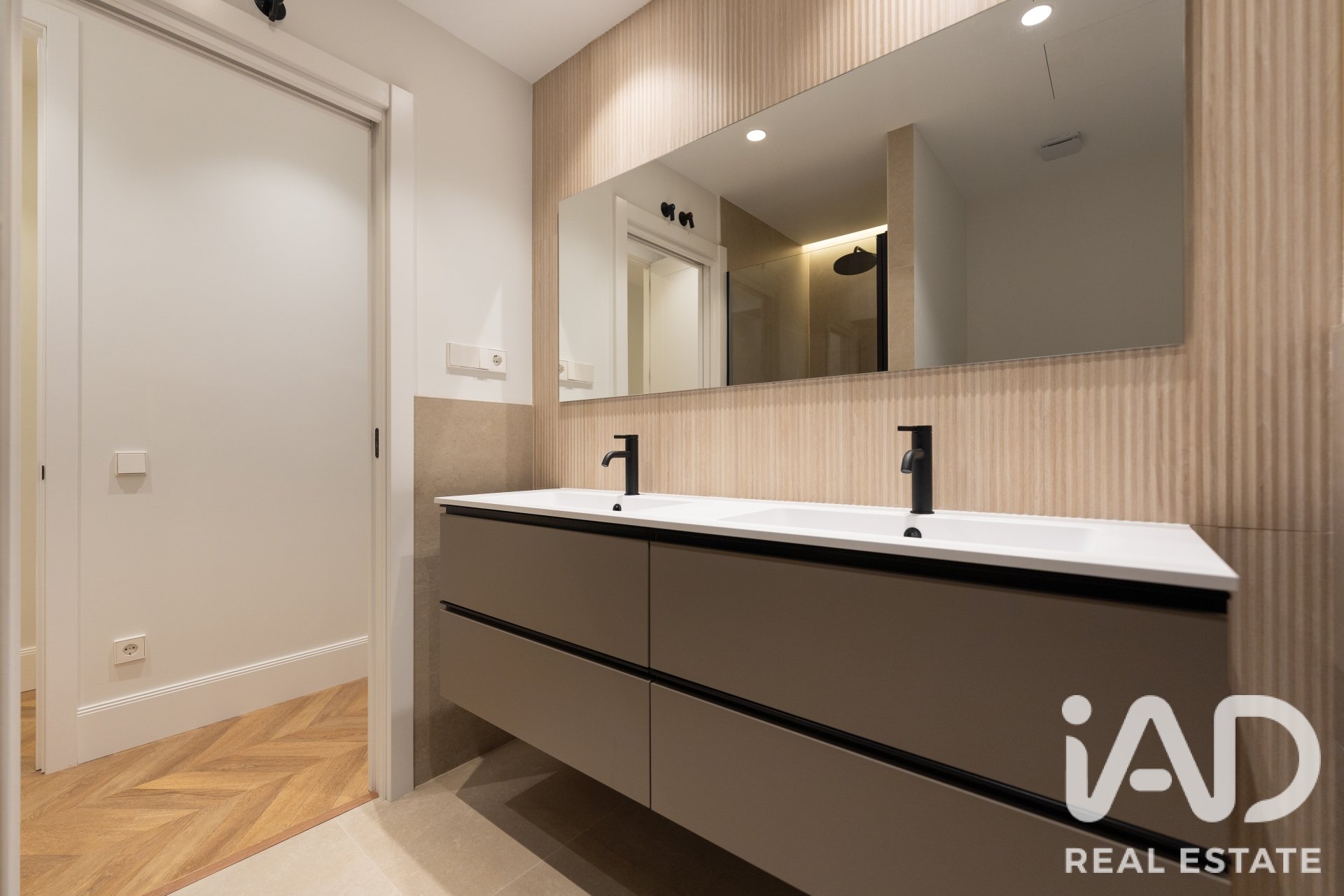 Huoneisto Madrid, Espanja 2 makuuhuonetta, 143 m2 No. 187733