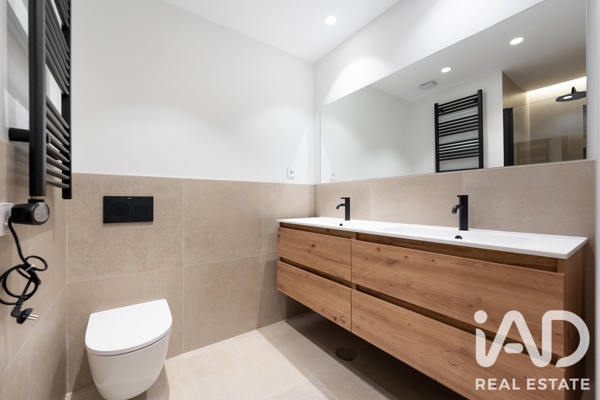 Huoneisto Madrid, Espanja 2 makuuhuonetta, 143 m2 No. 187733