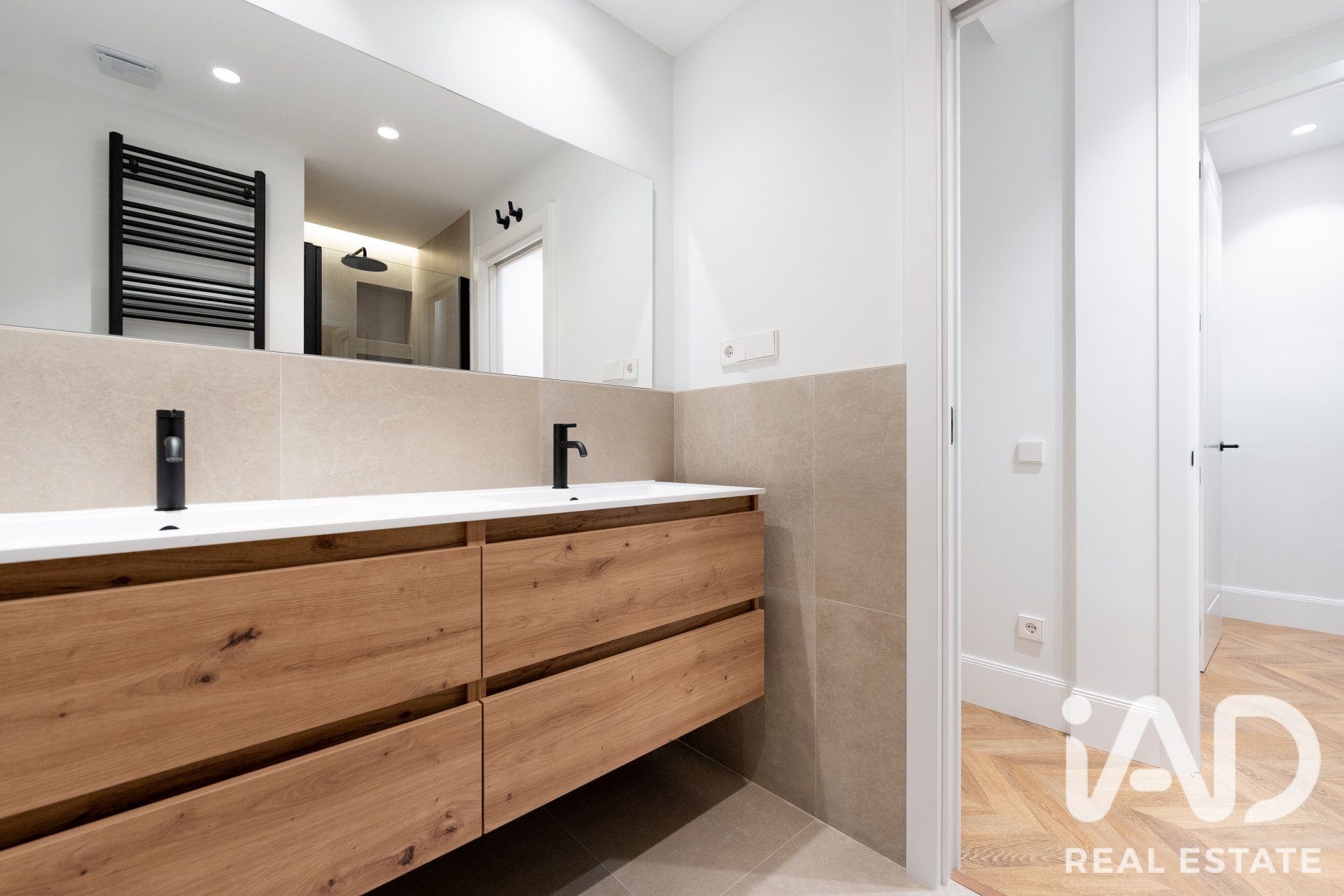 Huoneisto Madrid, Espanja 2 makuuhuonetta, 143 m2 No. 187733