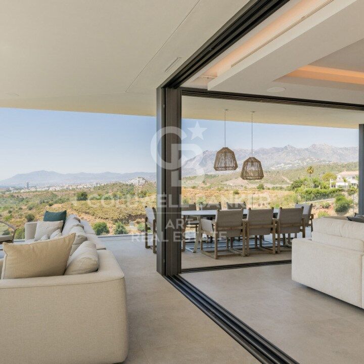 Villa i Marbella, Malaga, Spanien 4 sovrum, 456 kvm. Nr. 156725