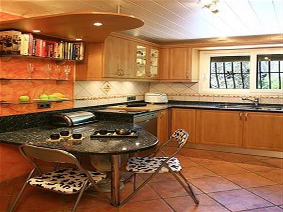 Hus i Javea, Alicante, Spanien 5 sovrum, 480 kvm. Nr. 95726
