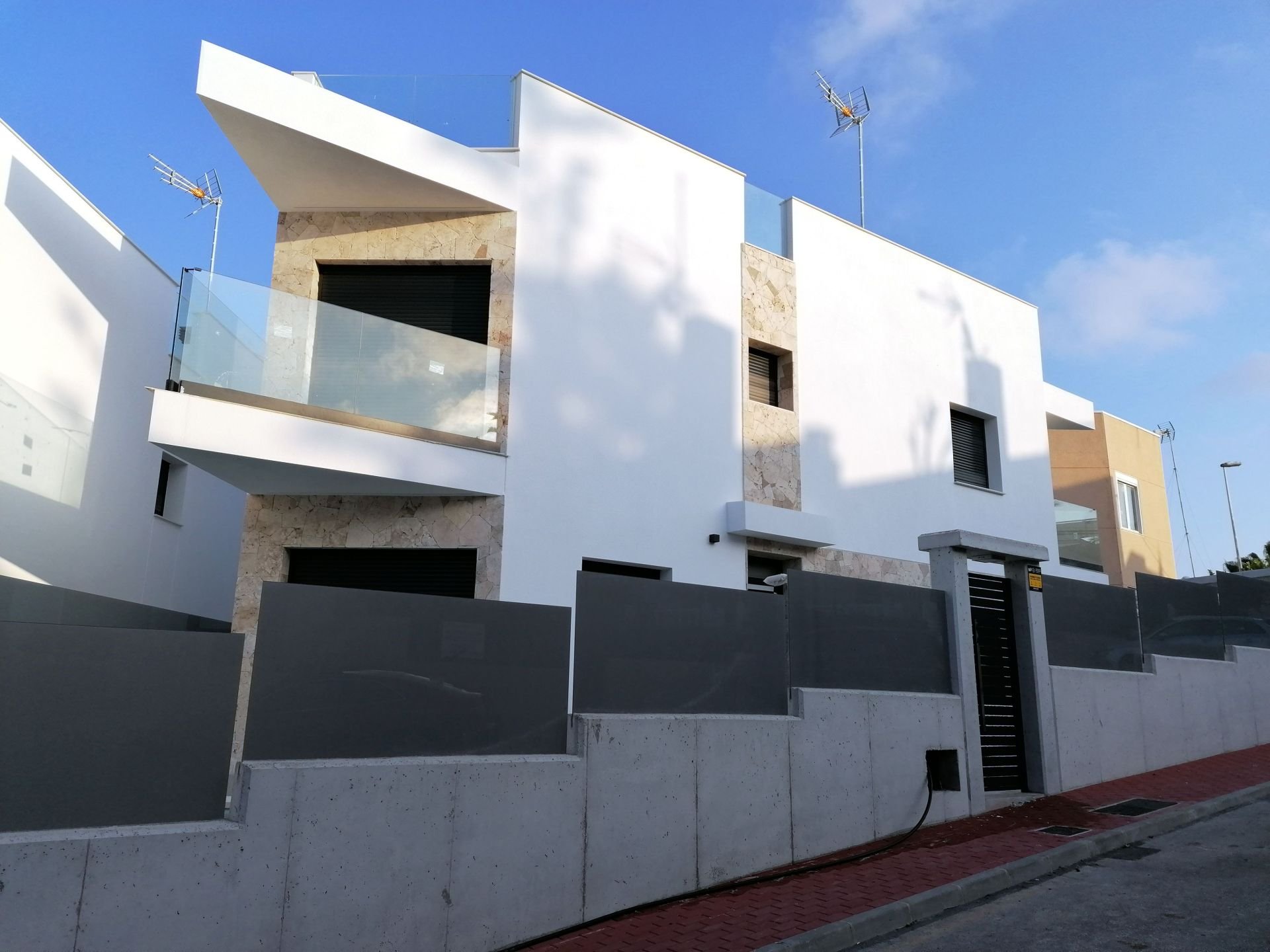 Hus i Torrevieja, Alicante, Spanien 3 sovrum, 175 kvm. Nr. 95720