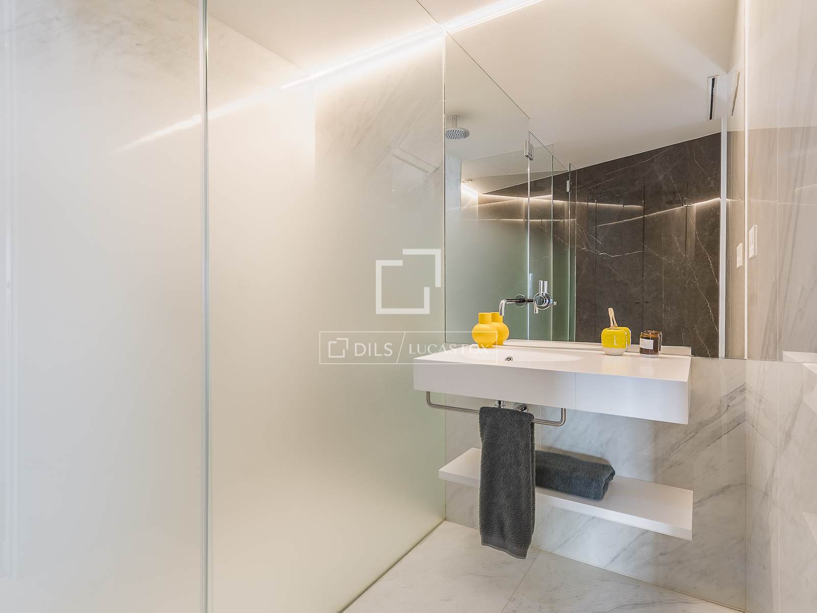 Apartment à Barcelona, Espagne 3 chambres, 194 m2 No. 164336