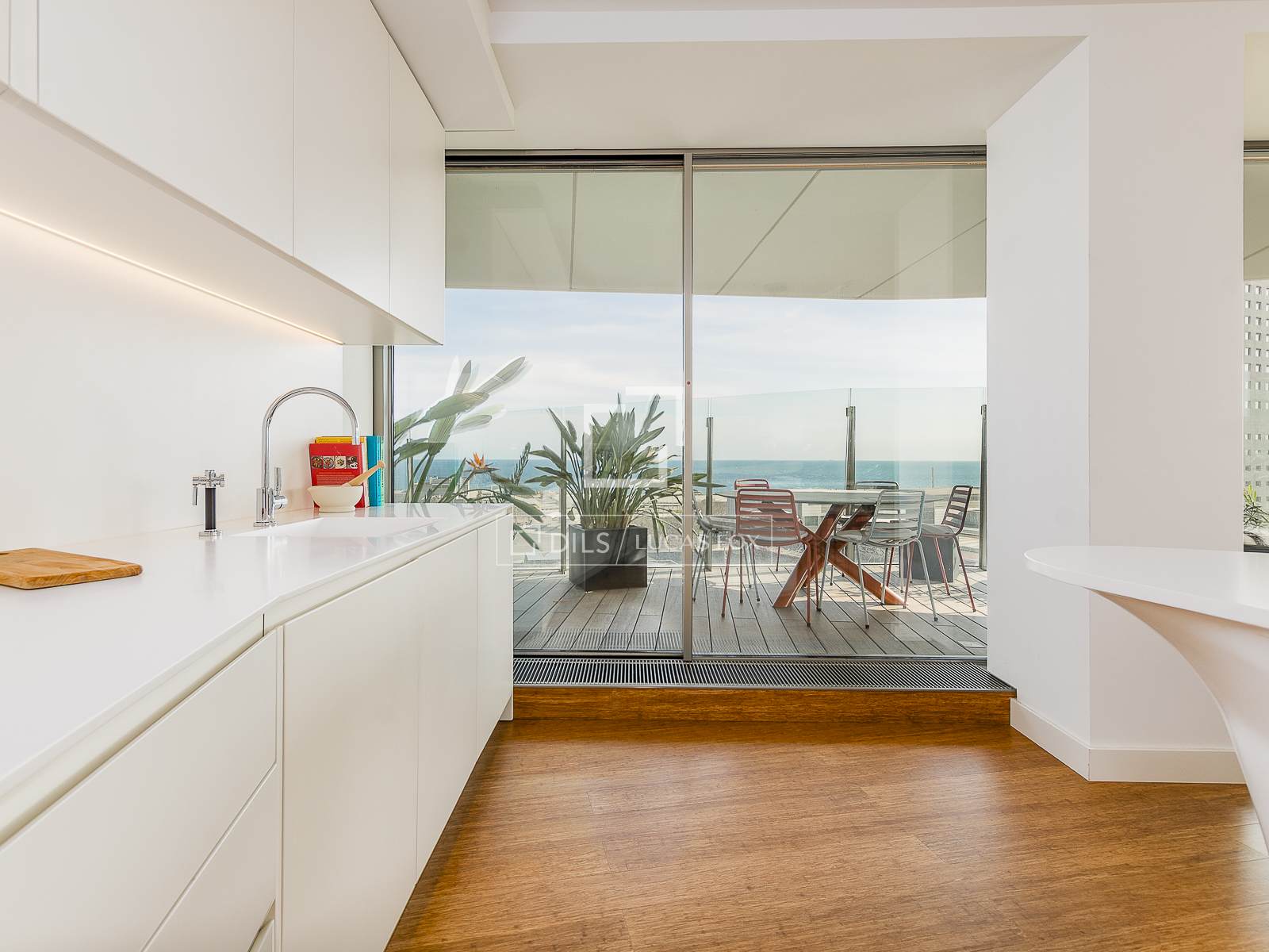 Apartment à Barcelona, Espagne 3 chambres, 194 m2 No. 164336