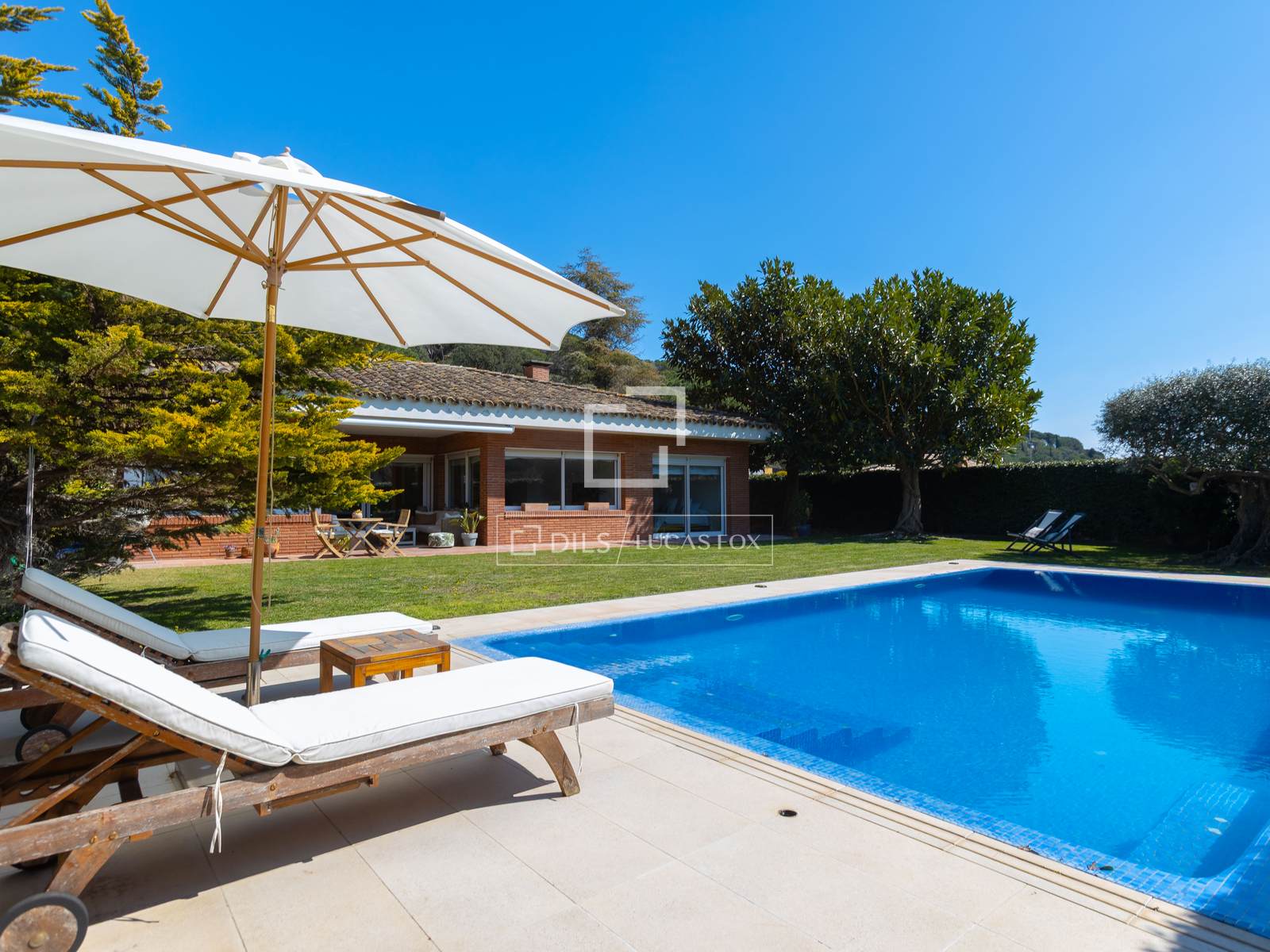 Villa Sant Vicenc De Montalt, Barcelona, Spānijā 4 istabas, 451 m2 Nr. 164334