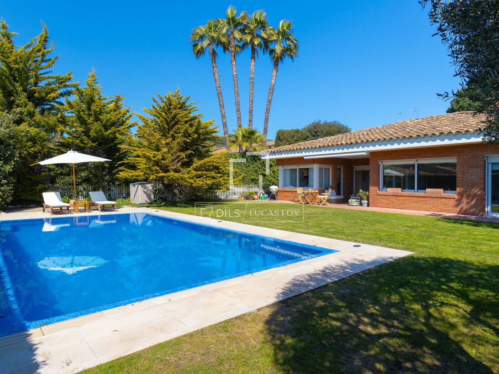 Villa Sant Vicenc De Montalt, Barcelona, Spānijā 4 istabas, 451 m2 Nr. 164334