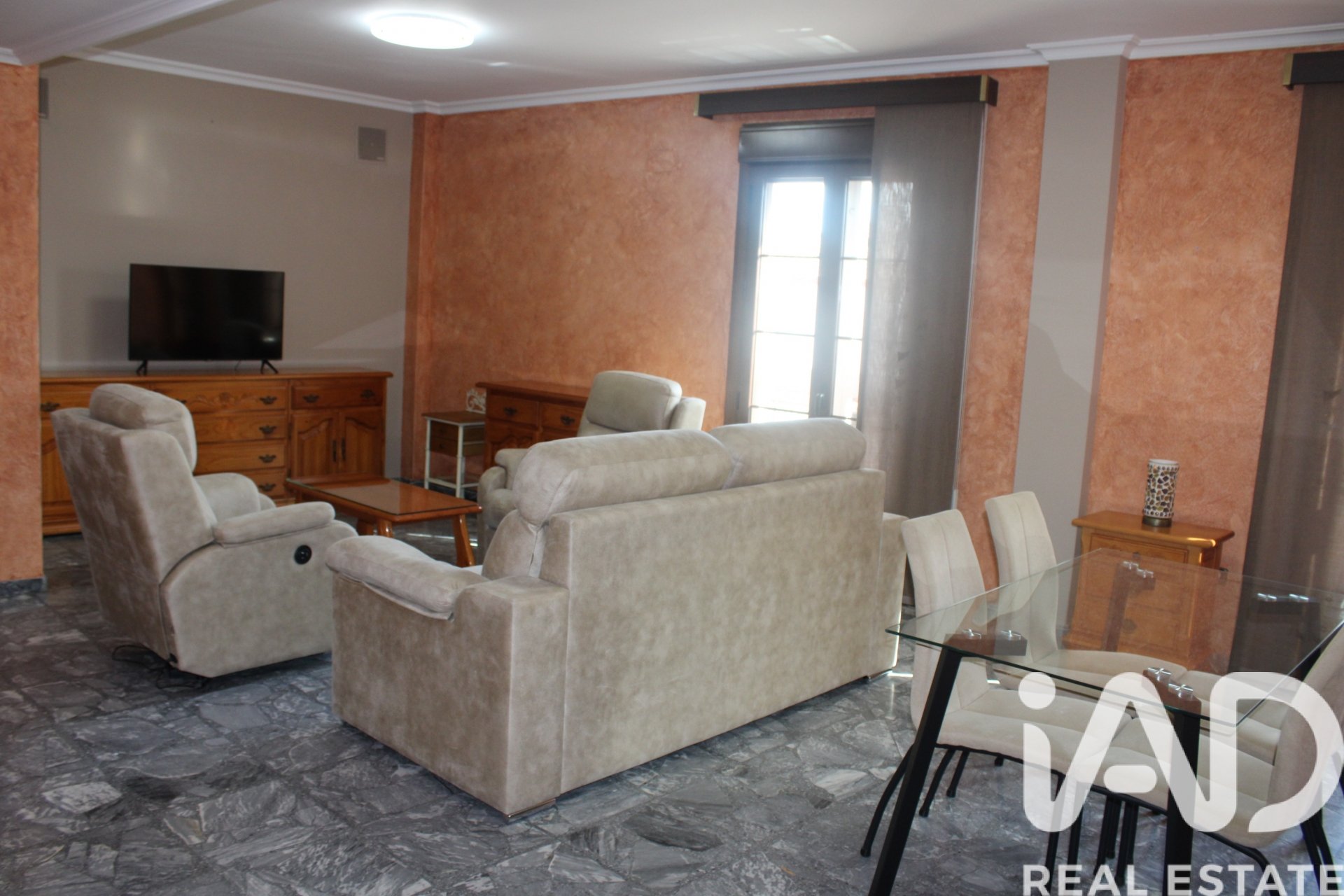 Casa a Dos Hermanas, Seville, Spagna 3 camere da letto, 172 mq. N° 173078