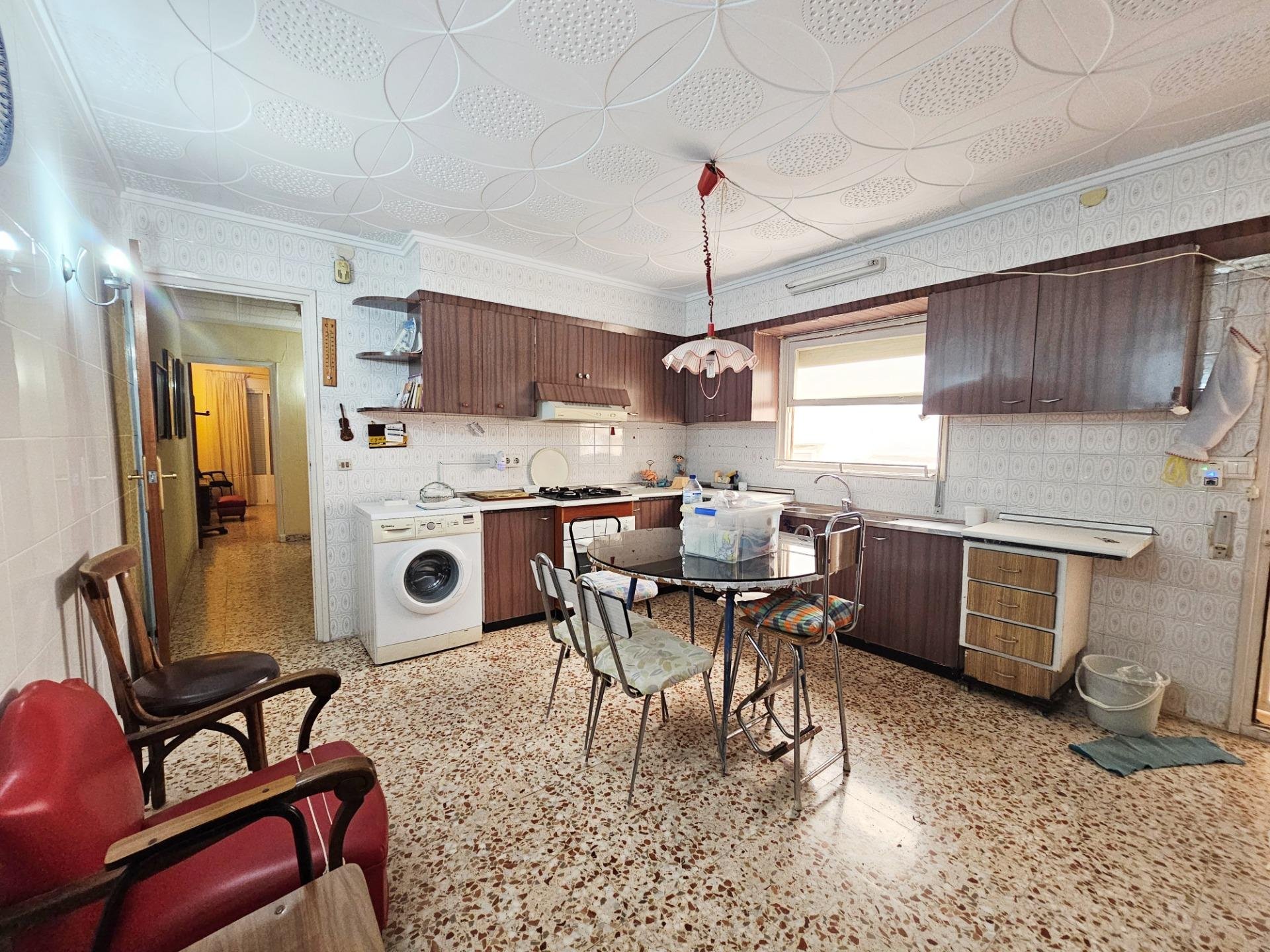 Liikekiinteistö Torrevieja, Alicante, Espanja 7 makuuhuonetta, 466 m2 No. 191810