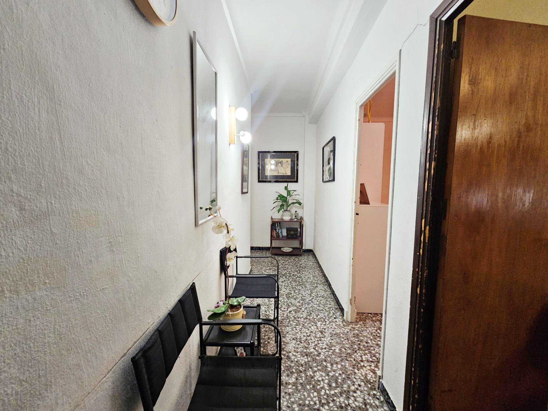Liikekiinteistö Torrevieja, Alicante, Espanja 7 makuuhuonetta, 466 m2 No. 191810