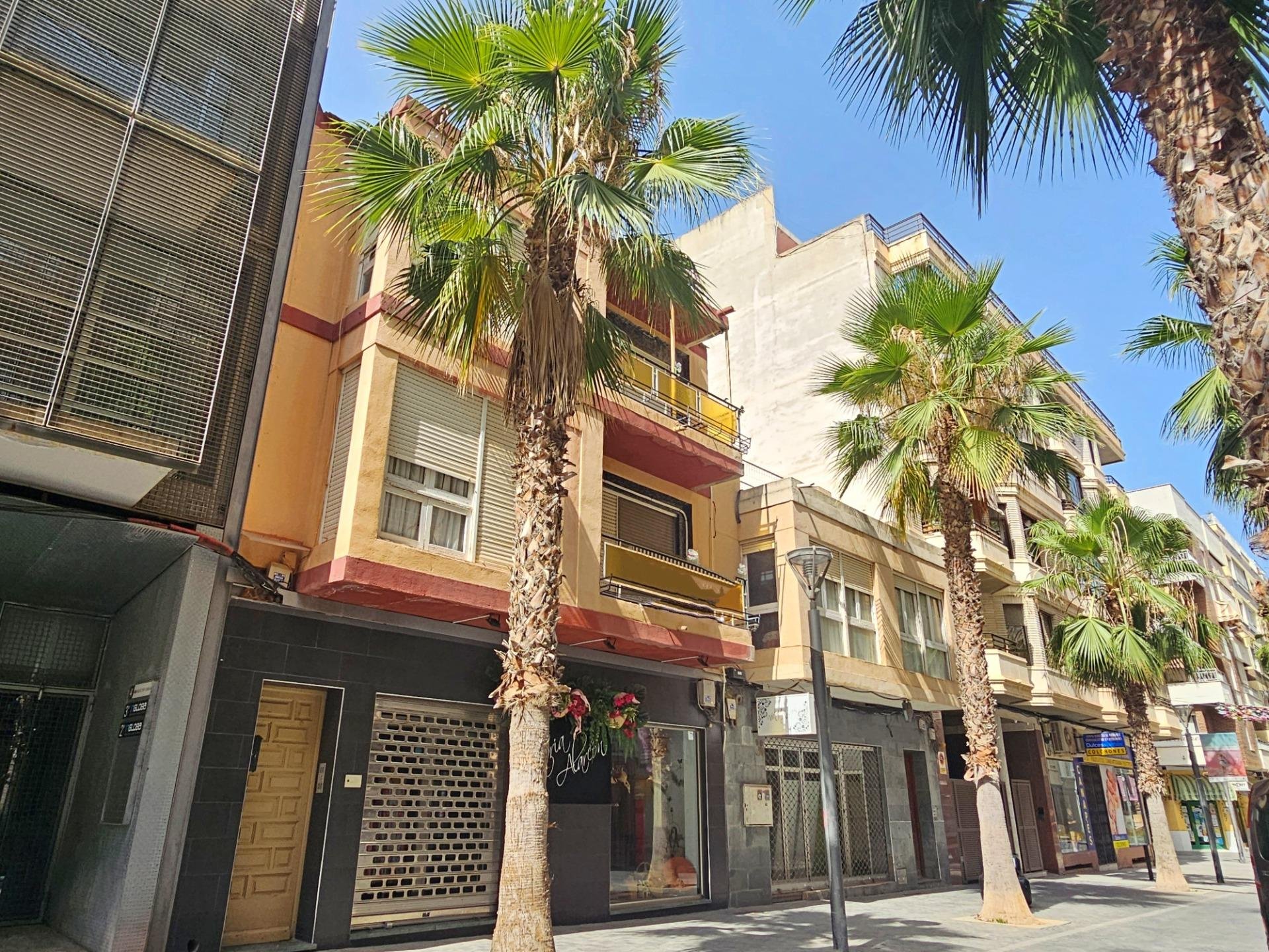 Liikekiinteistö Torrevieja, Alicante, Espanja 7 makuuhuonetta, 466 m2 No. 191810