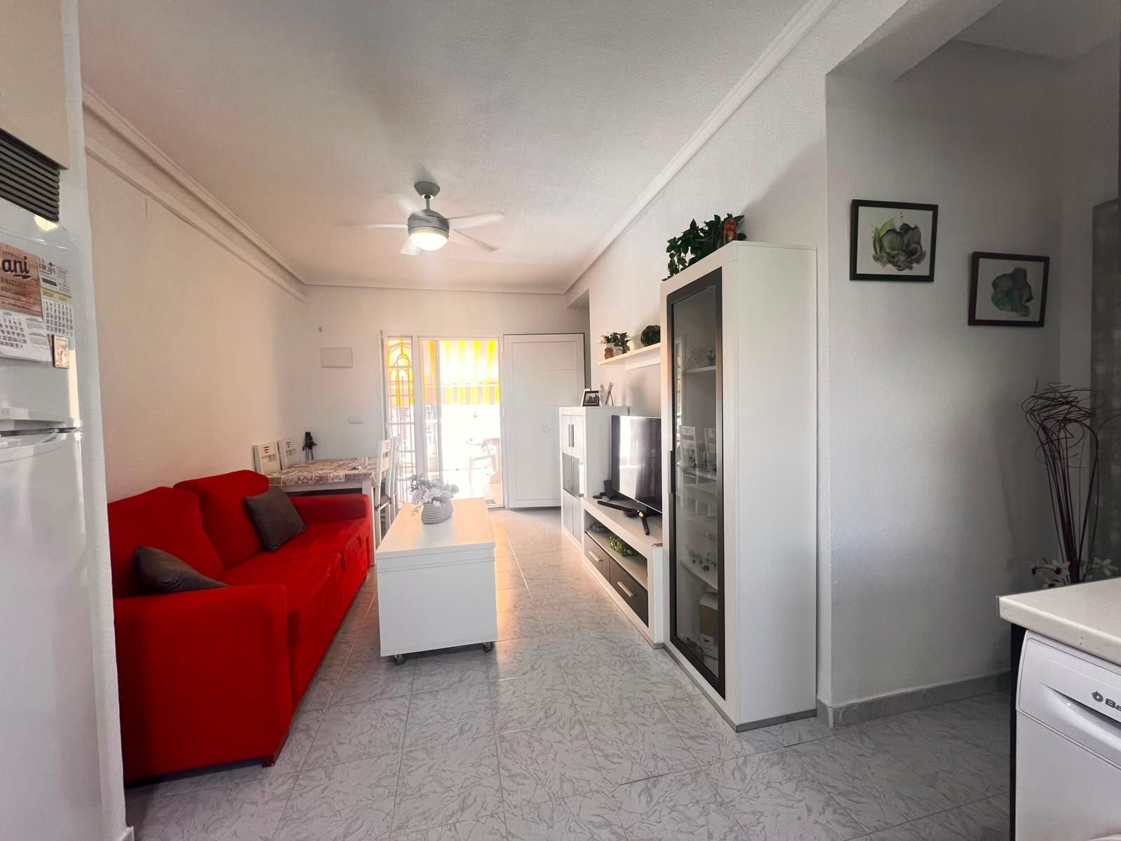 Bungalow a Torrevieja, Alicante, Spagna 2 camere da letto, 53 mq. N° 191811