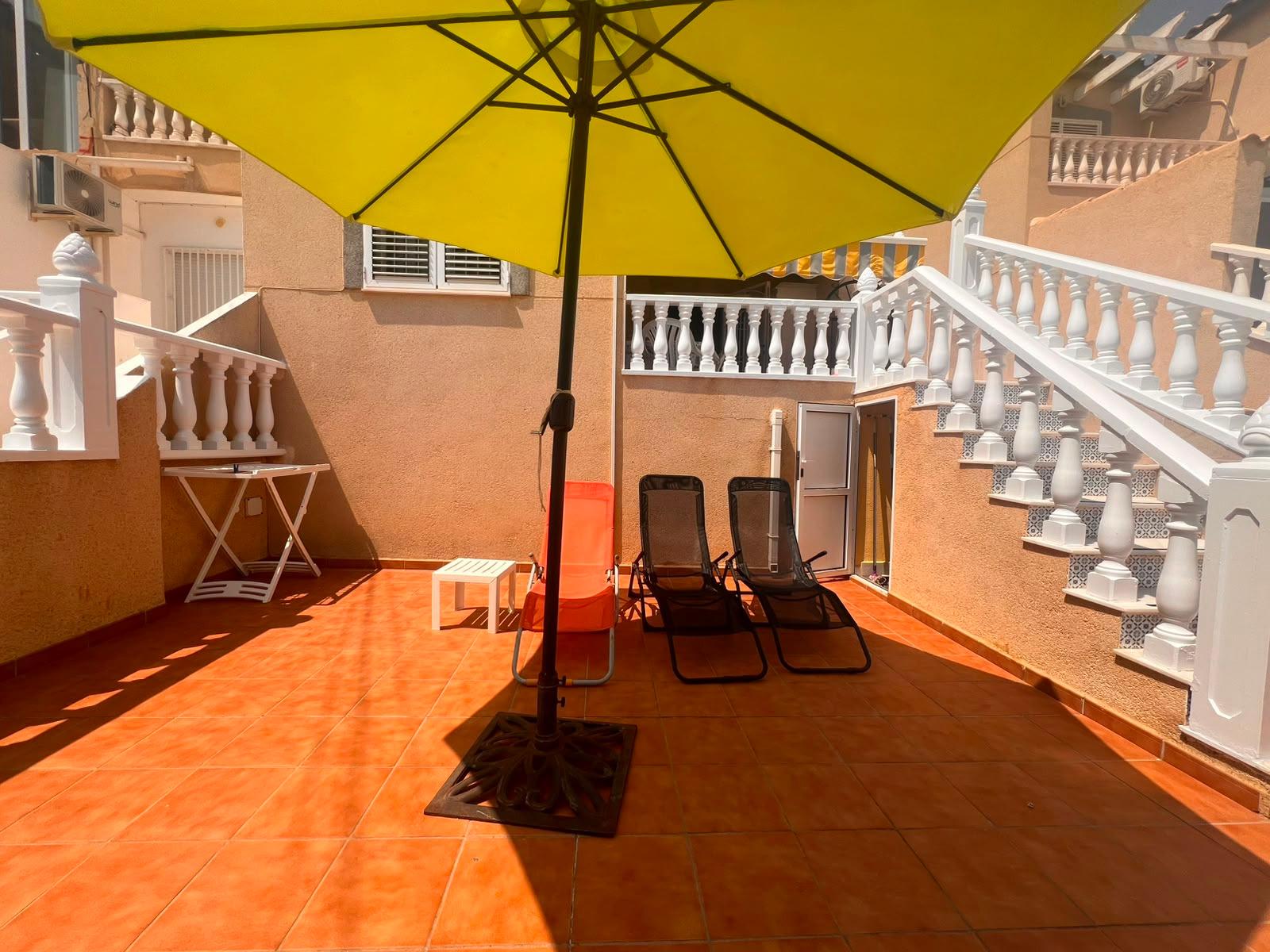 Bungalow a Torrevieja, Alicante, Spagna 2 camere da letto, 53 mq. N° 191811