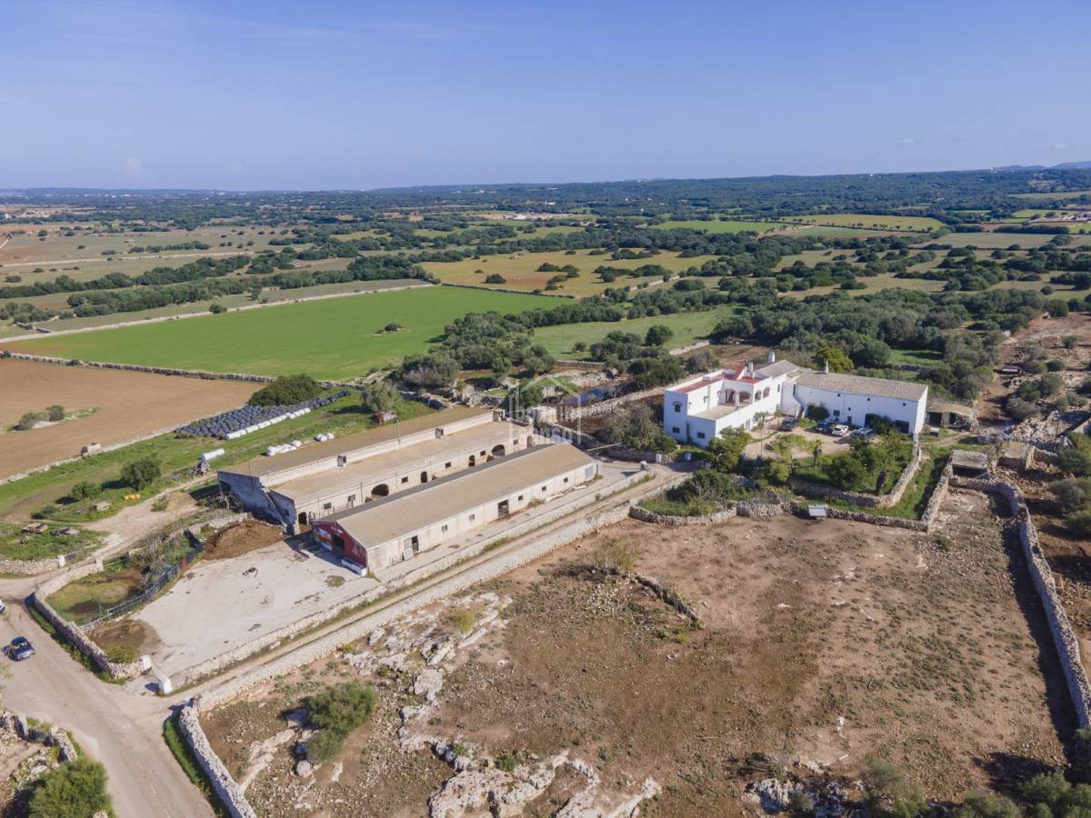 Hus i Ciutadella De Menorca, Menorca, Spanien 15 sovrum, 2247 kvm. Nr. 65231